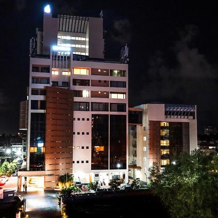 Ima House Hotel Kochi Bagian luar foto