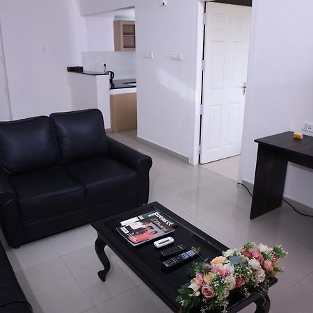Ima House Hotel Kochi Bagian luar foto