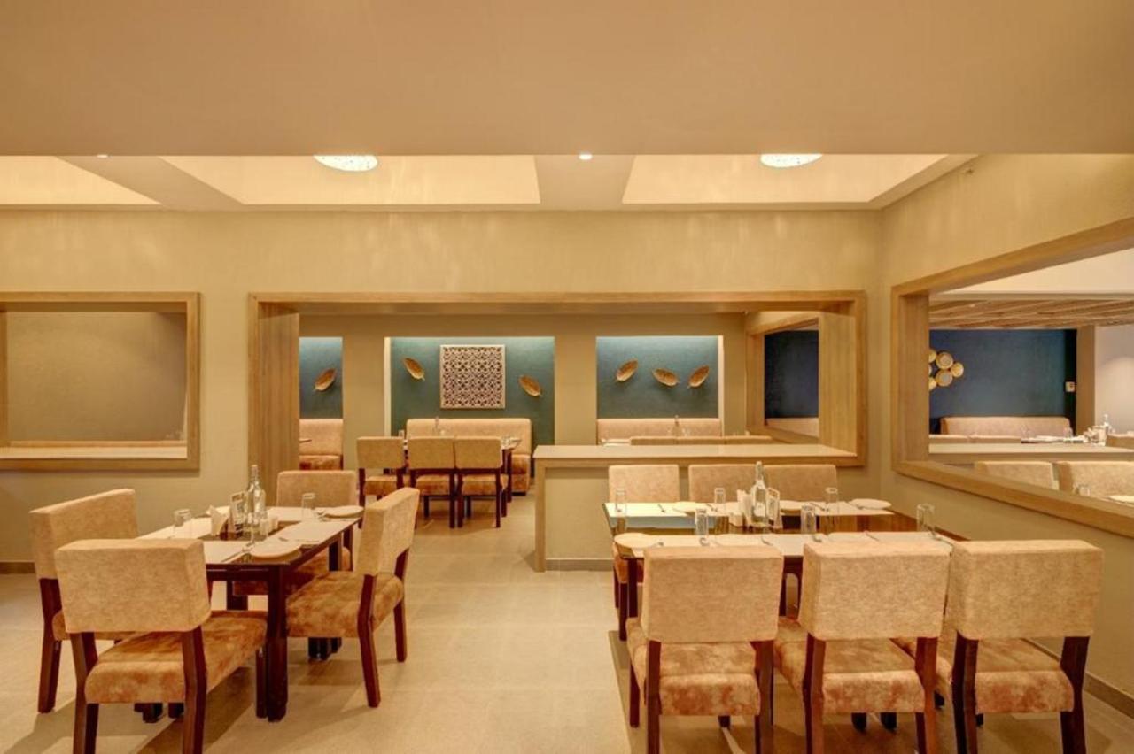 Ima House Hotel Kochi Bagian luar foto