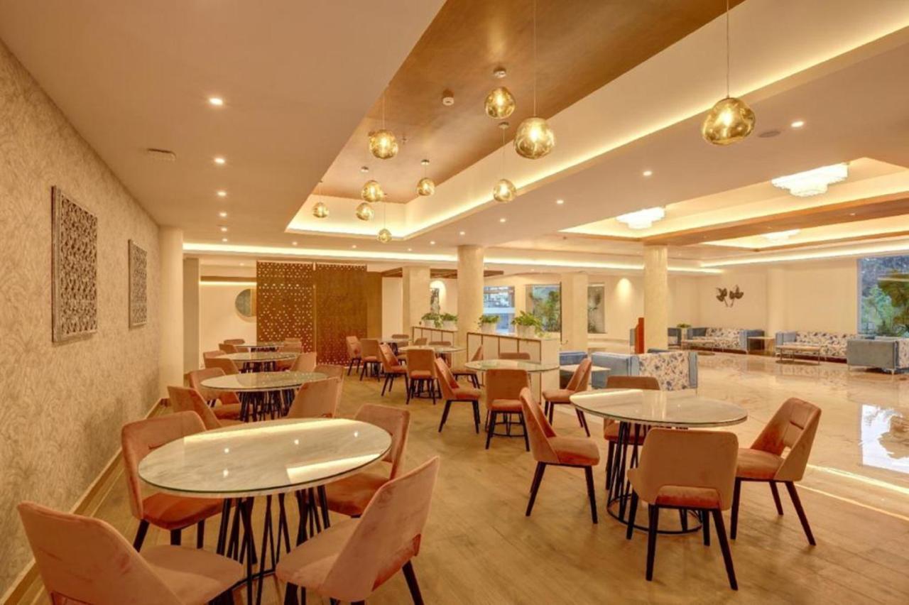 Ima House Hotel Kochi Bagian luar foto