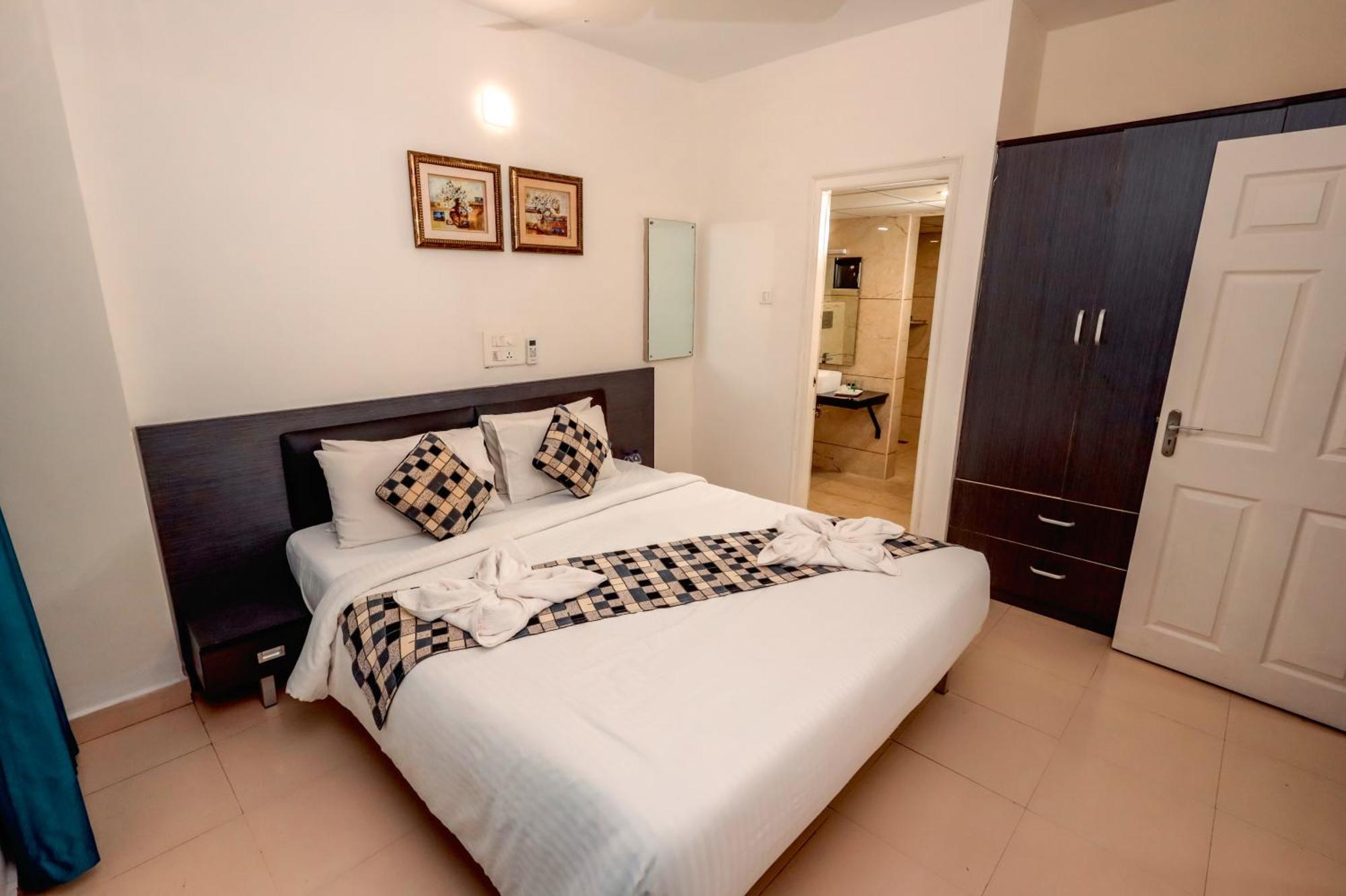 Ima House Hotel Kochi Bagian luar foto