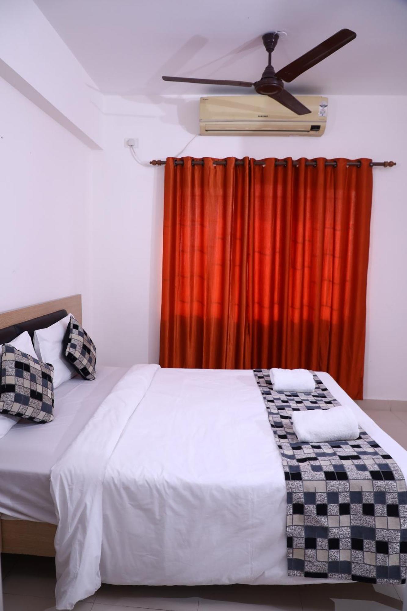 Ima House Hotel Kochi Bagian luar foto
