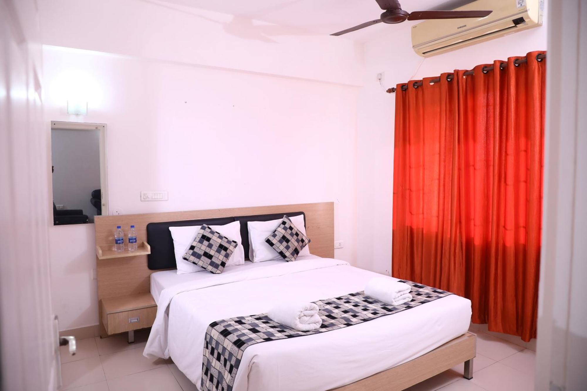 Ima House Hotel Kochi Bagian luar foto